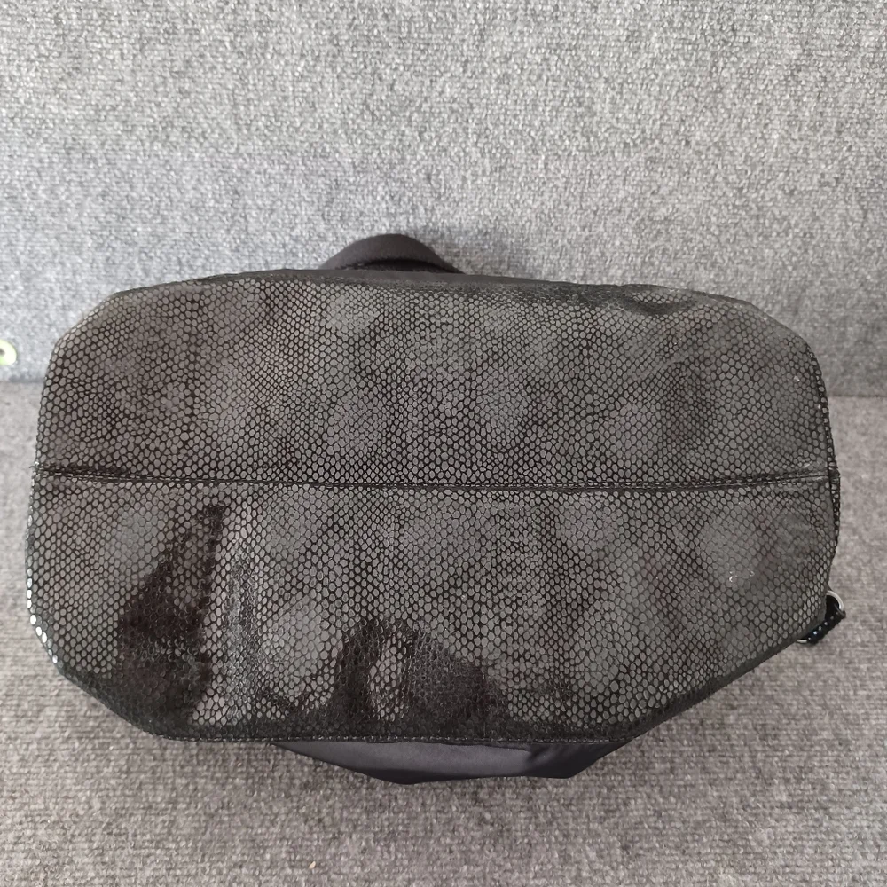 Tory Burch Diaper Bag Shoulder Strap Crossbody Color Black With Changing Pad